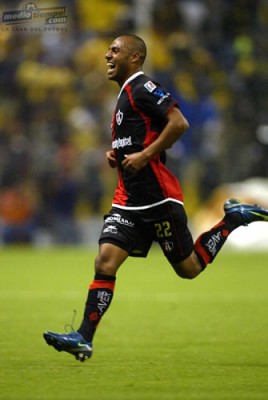 Edgar Iván Pacheco marcó el 1-2 al minuto 62 de tiro libre.