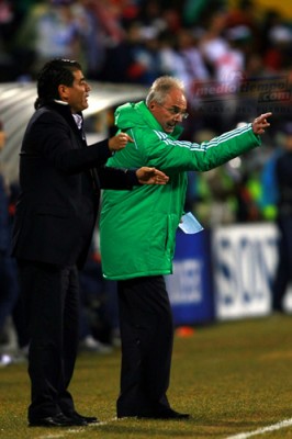 Eriksson y Ramírez dando indicaciones a todo pulmón.