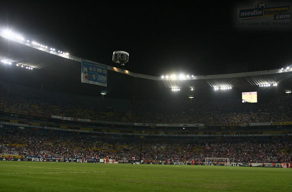 Espectacular postal del Estadio Jalisco en Guadalajara.