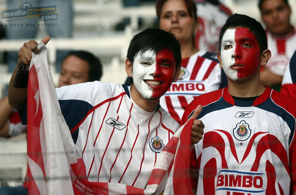 Gran ambiente esta noche en el Estadio Jalisco.