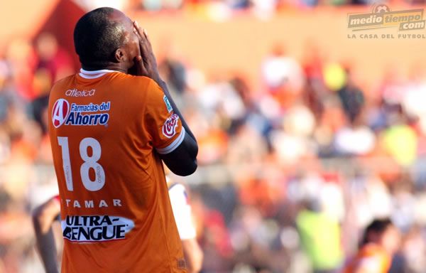 Itamar Batista lamenta la falta de acierto de su equipo.