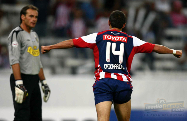 Javier el ';Chicharito'; Hernández entró de cambió y en pocos minutos convirtió dos goles.