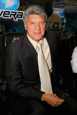 Jesús Ramírez se presentó en el Estadio Azteca.