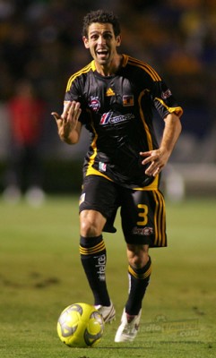 Juan Antonio Castro luchó los 90 minutos, pero los felinos cayeron.