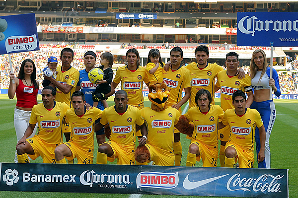 Las Águilas del América posaron para la foto oficial.