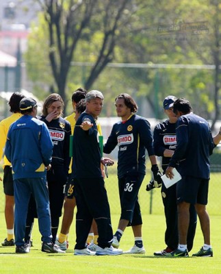 Las primeras indicaciones del técnico águila.