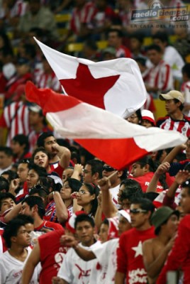 Las tribunas estuvieron a la altura del partido.