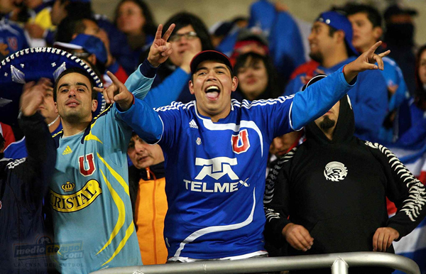 Los aficionados de la U se hicieron presente en el Estadio Hidalgo.