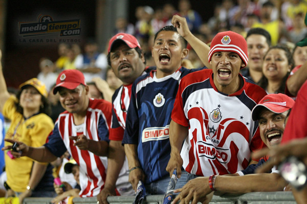 Los compatriotas festejaban el empate.
