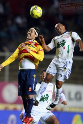 Los 2 equipos no cedieron ni un centímetro.