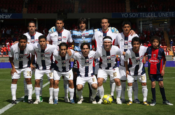 Los Potros posan para la foto oficial.