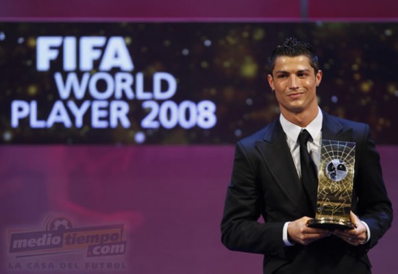 Los pronósticos se cumplieron con Cristiano Ronaldo como Mejor Jugador del Año 2008.