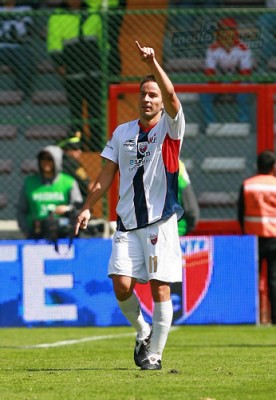 Luis Gabriel Rey empató el marcador a tres goles.