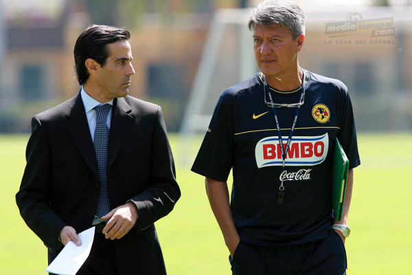 Michel Bauer presentó a Jesús Ramírez con prensa y jugadores.