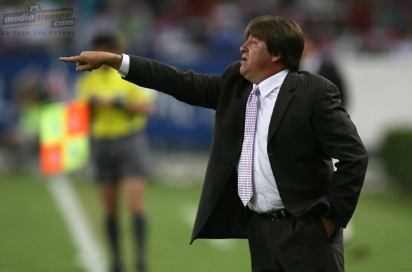 Miguel Herrera, D.T. de Tecos.