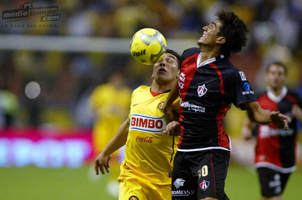 Partido peleado entre Águilas y Zorros.