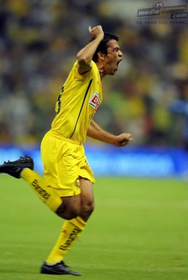 Pável Pardo marcó el 2-2 al minuto 87 de tiro libre.