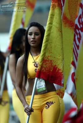 Previo al partido, los aficionados no se aburrieron.