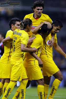 Primer gol en el torneo de un mexicano para el América.