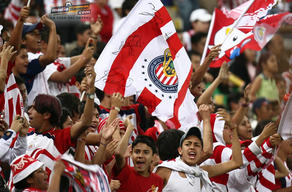 Primer triunfo de las Chivas en el torneo.