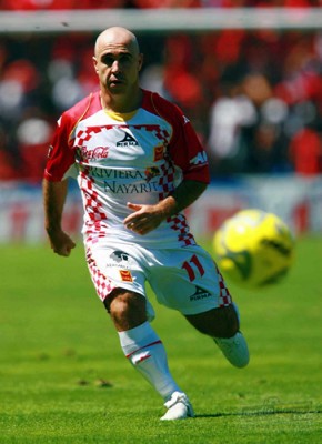 Rodrigo el ';Pony'; Ruiz tuvo un buen partido en el Nemesio Díez.