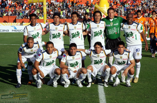 San Luis es retratado antes del inicio del partido.