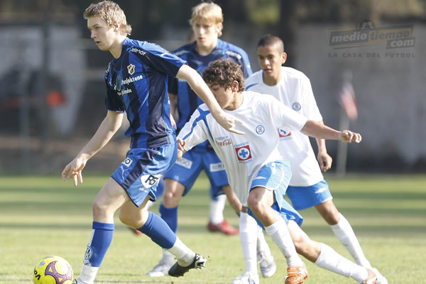 Stabek vs. Cruz Azul.