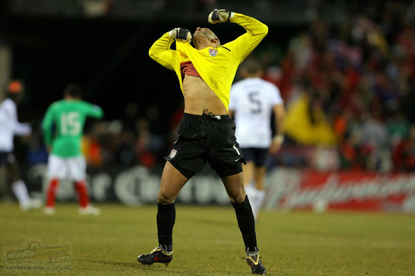 Tim Howard gritó el triungo de EU con todo.