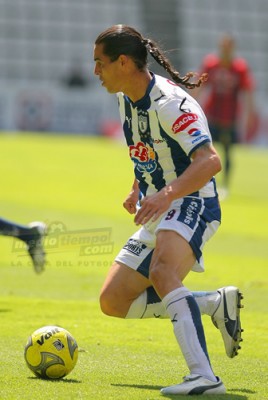 Ulises Mendívil se lució con el tanto del empate al minuto 79.