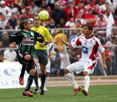 Walter Jiménez no tuvo la tarde esperada para él y para su equipo.