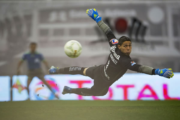 América se quedó con la ventaja en el Azteca