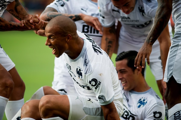 Felicidad rayada en la casa del rival.