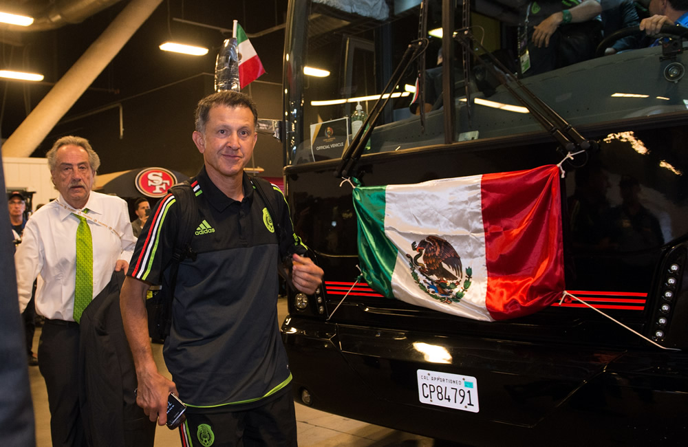 México y Chile definen al último semifinalista de la Copa América.