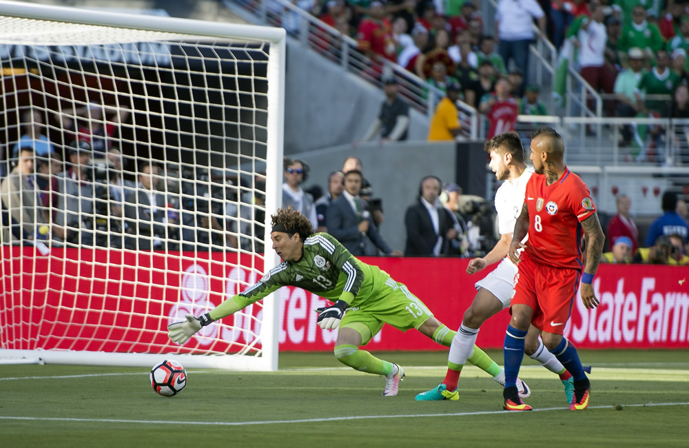 México y Chile definen al último semifinalista de la Copa América.