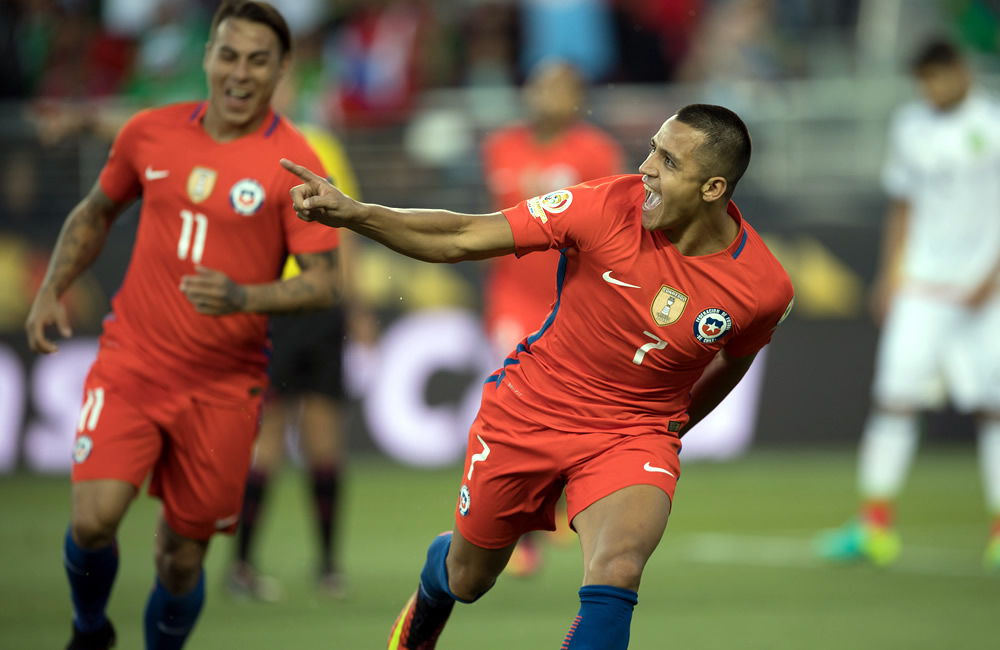 México y Chile definen al último semifinalista de la Copa América.