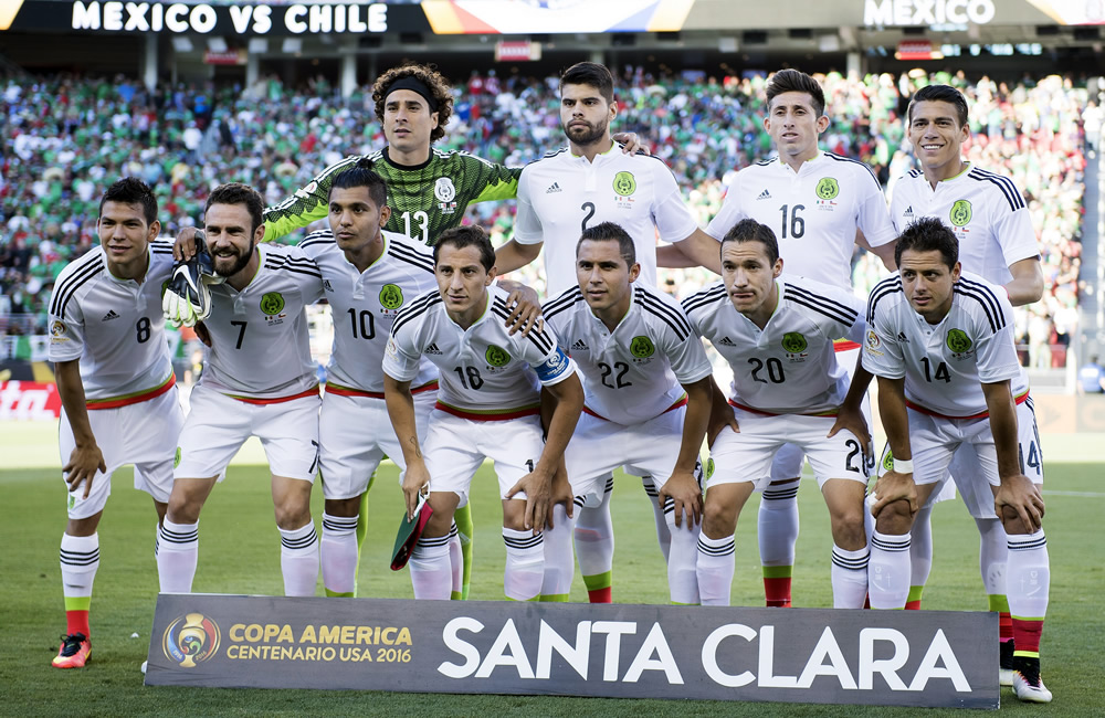 México y Chile definen al último semifinalista de la Copa América.