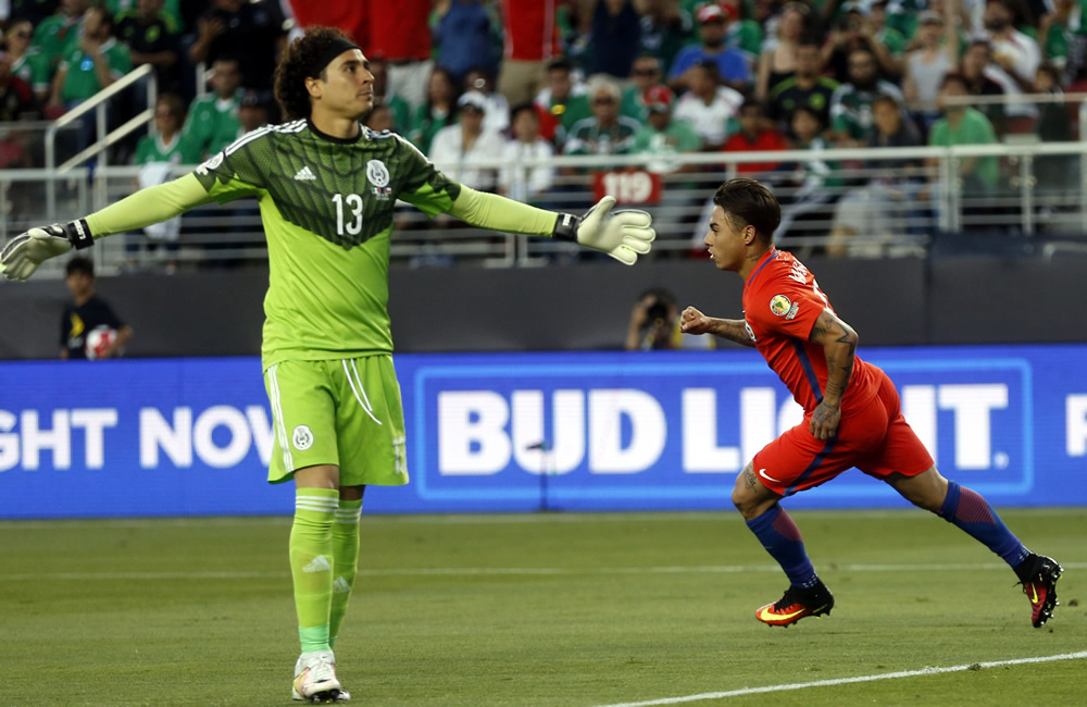 México y Chile definen al último semifinalista de la Copa América.
