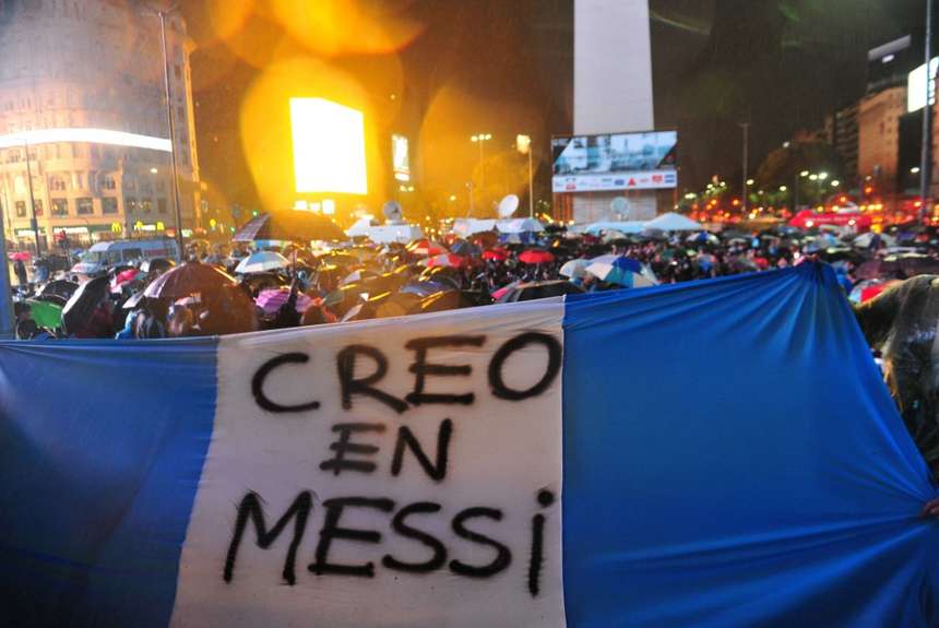 Argentina marchó para evitar adiós de Messi
