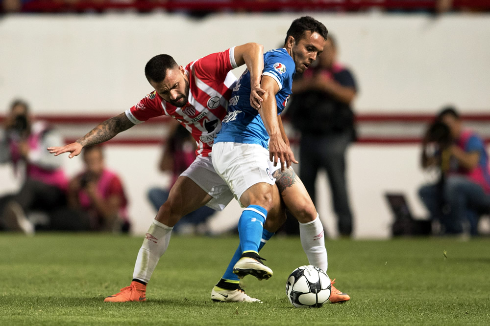 Cruz Azul nunca revolucionó y el Rayo se apagó