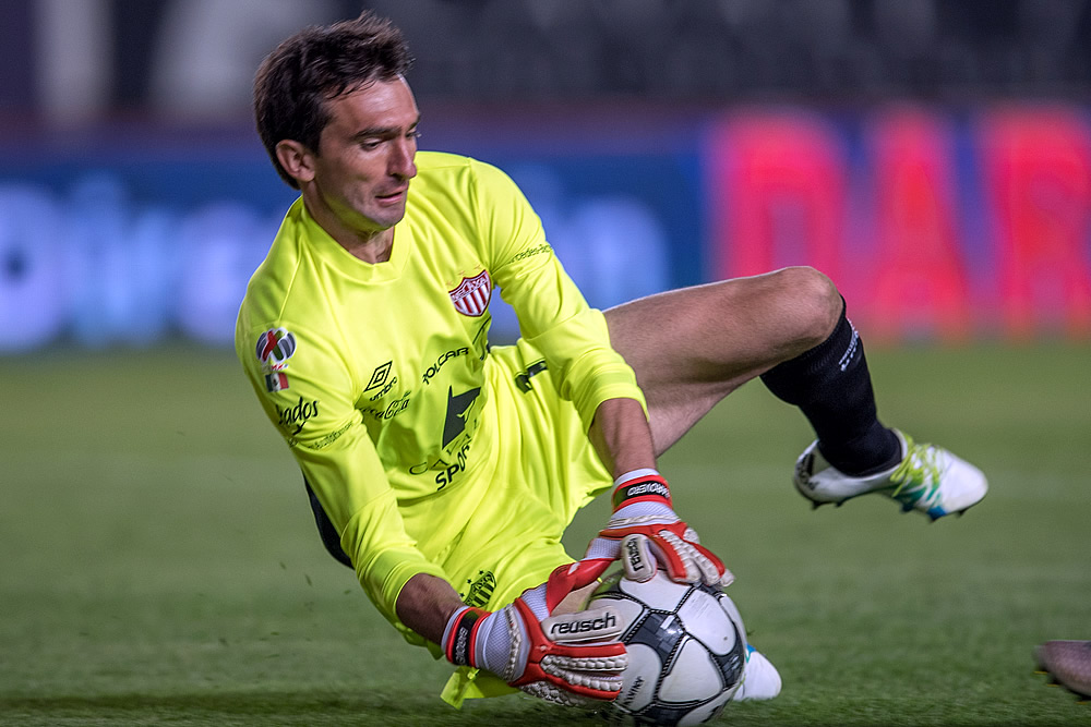 Cruz Azul nunca revolucionó y el Rayo se apagó