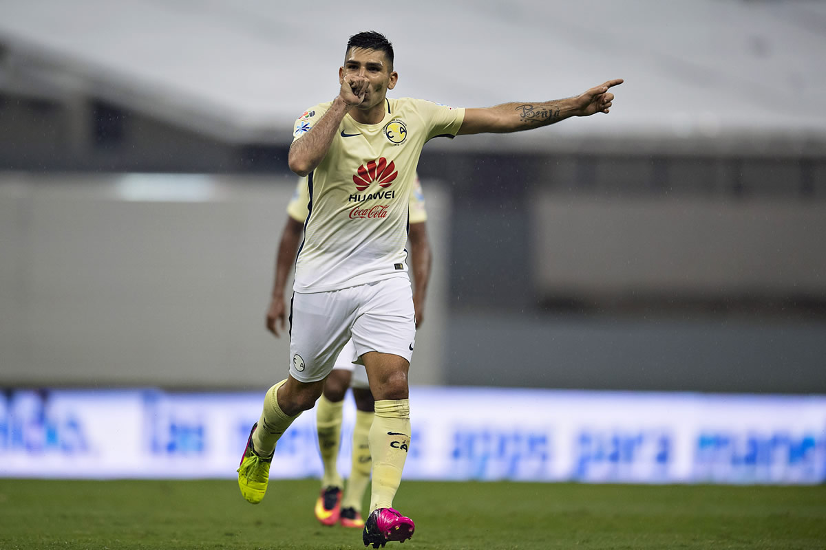 Silvio Romero logró el segundo con un riflazo de derecha al 90.