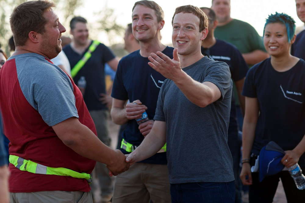 El Avión de Facebook ya voló