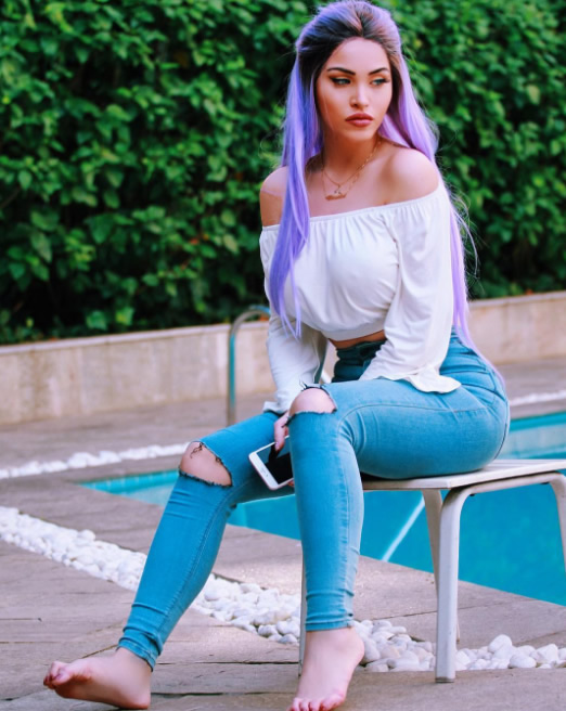 Para el fin: Cláudia Alende 