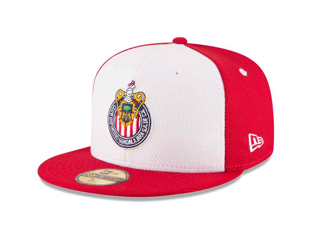 New Era lanzó una nueva línea de gorras para Chivas
