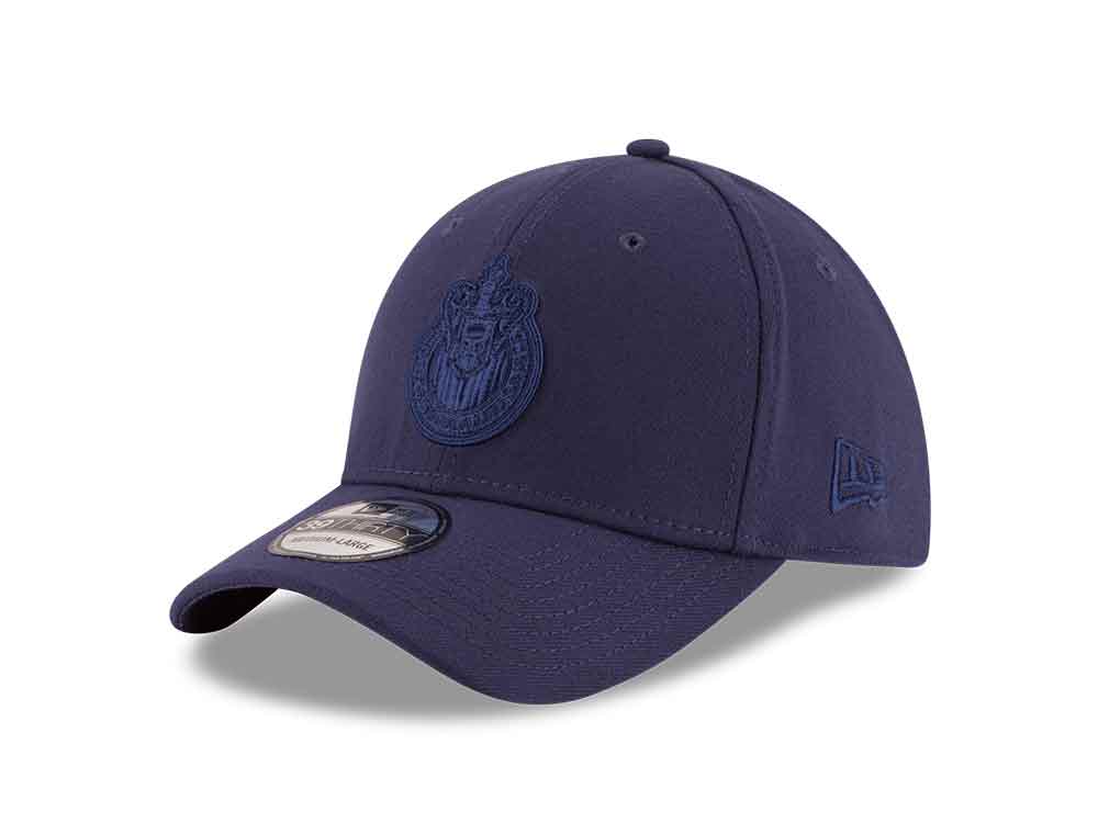 New Era lanzó una nueva línea de gorras para Chivas