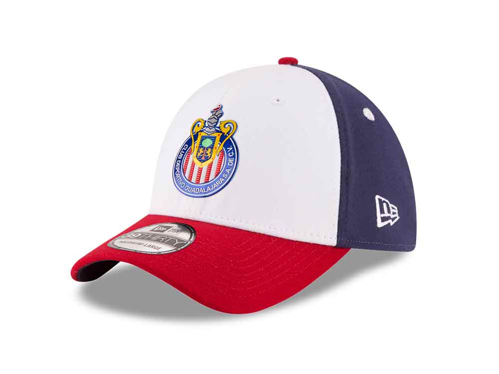 New Era lanzó una nueva línea de gorras para Chivas