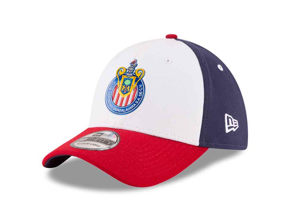 New Era lanzó una nueva línea de gorras para Chivas