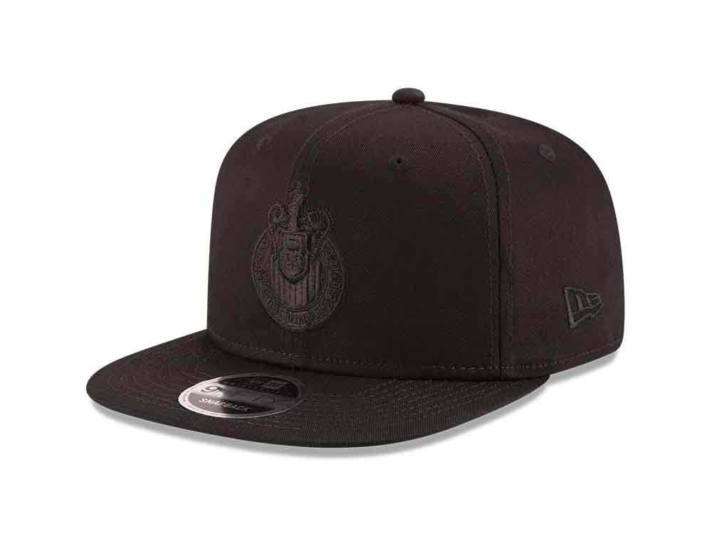 New Era lanzó una nueva línea de gorras para Chivas