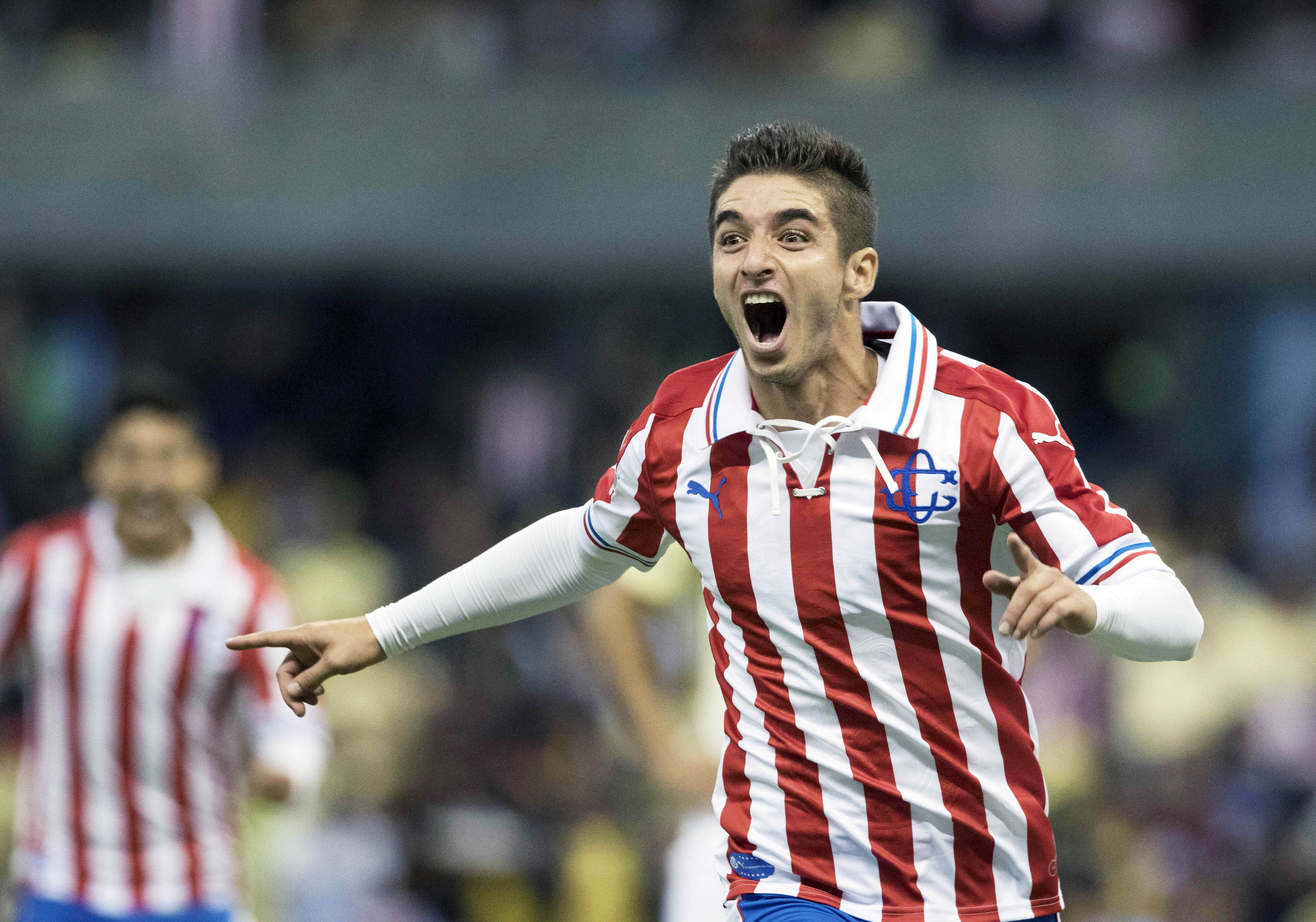 En el Azteca, Chivas, más 'c3rones' que el Águila 