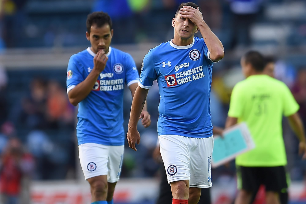 Azul, con el mote subcampeonísimo con toque sarcástico.